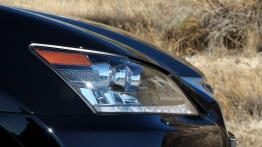Lexus GS IV 300h F Sport 223KM - galeria redakcyjna - prawy przedni reflektor - wyłączony