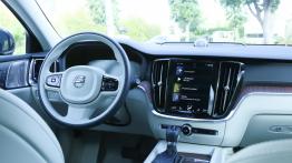 Volvo V60 - galeria redakcyjna - widok ogólny wnętrza z przodu