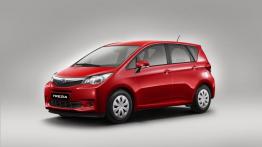 Subaru Trezia - przód - reflektory wyłączone