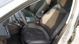 Peugeot 308 II SW 1.2 PureTech 130KM - galeria redakcyjna - fotel kierowcy, widok z przodu