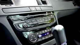 Peugeot 508 RXH Facelifting BlueHDi - galeria redakcyjna - konsola środkowa