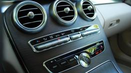 Mercedes Klasa C W205 Kombi - galeria redakcyjna - konsola środkowa