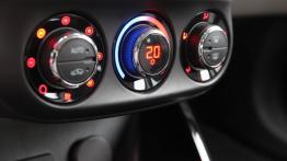 Opel Corsa E 5d 1.0 Ecotec 115KM - galeria redakcyjna - panel sterowania wentylacją i nawiewem