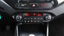 Kia Carens IV 1.6 GDI 135KM - galeria redakcyjna - konsola środkowa