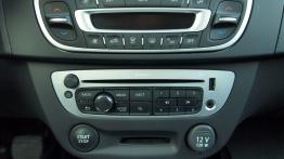 Renault Megane III Hatchback Facelifting 1.2 TCe 115KM - galeria redakcyjna - konsola środkowa