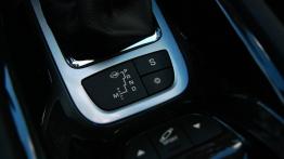 Citroen C5 III Tourer 2.0 HDI FAP 160KM - galeria redakcyjna - panel sterowania na tunelu środkowym