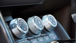 Audi R8 Coupe Facelifting 5.2 FSI 525KM - galeria redakcyjna - panel sterowania wentylacją i nawiewe