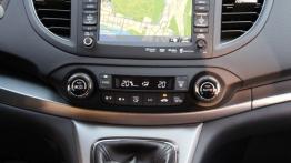 Honda CR-V IV 1.6 i-DTEC - galeria redakcyjna - konsola środkowa