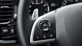 Mitsubishi Outlander III SUV 2.0 SOHC MIVEC 147KM - galeria redakcyjna - sterowanie w kierownicy