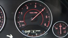 BMW Seria 3 (F30) 335d xDrive 313KM - galeria redakcyjna - obrotomierz