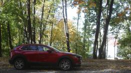 Mazda CX-30 2.0 Skyactiv-G 122 KM - galeria redakcyjna - prawy bok