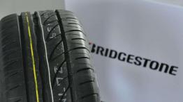 Bridgestone Adrenalin RE002 - opona dla miejskiego sportowca