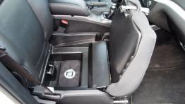 Fiat Freemont SUV 2.0 Multijet II 16v 140KM - galeria redakcyjna - schowek po stronie pasażera
