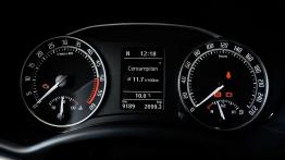 Skoda Octavia II Hatchback Facelifting 2.0 TFSI 200KM - galeria redakcyjna - deska rozdzielcza