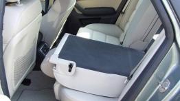 Audi A6 Allroad - galeria redakcyjna - tylna kanapa złożona, widok z boku