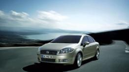 Fiat Linea - widok z przodu