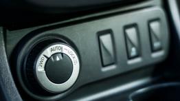 Dacia Duster Blackstorm 4X4 1.5 dCi 110 KM - galeria redakcyjna - panel sterowania napędem 4x4