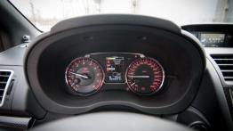 Subaru WRX STI 2.5 300KM - galeria redakcyjna - zestaw wskaźników