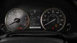 Lexus NX 200t (2015) - wersja amerykańska - zestaw wskaźników