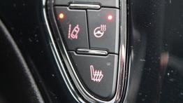 Opel Corsa E 5d 1.0 Ecotec 115KM - galeria redakcyjna - przyciski na konsoli środkowej