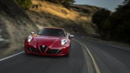 Alfa Romeo 4C (2015) - wersja amerykańska - widok z przodu