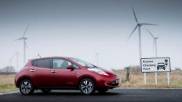 Nissan Leaf 2013 - wersja europejska - prawy bok