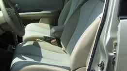 Nissan Tiida - galeria redakcyjna - widok ogólny wnętrza z przodu