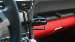 Porsche 911 (991) Turbo S Coupe - galeria redakcyjna - uchwyt na kubek w desce rozdzielczej