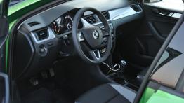 Skoda Rapid Spaceback 1.0 TSI 110 KM - galeria redakcyjna - pełny panel przedni