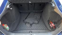 Skoda Octavia II Hatchback Facelifting 2.0 TFSI 200KM - galeria redakcyjna - bagażnik, akcesoria