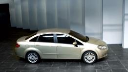 Fiat Linea - prawy bok