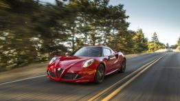 Alfa Romeo 4C (2015) - wersja amerykańska - widok z przodu