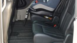 Lancia Voyager Van 3.6 V6 283KM - galeria redakcyjna - tylna kanapa