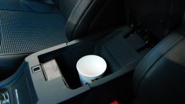 Citroen C5 III Tourer 2.0 HDI FAP 160KM - galeria redakcyjna - podłokietnik przedni