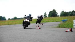 Wyższa szkoła jazdy Suzuki - prędkość może być bezpieczna