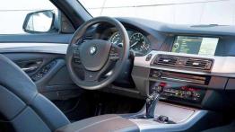 M550d - BMW idzie własną drogą