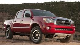 Toyota Tacoma - widok z przodu