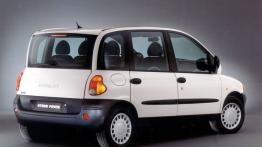 Fiat Multipla - widok z tyłu
