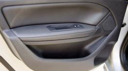 Peugeot 308 II SW 1.2 PureTech 130KM - galeria redakcyjna - drzwi tylne lewe od wewnątrz