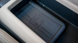 Audi A4 B9 (2016) - galeria redakcyjna - inny element wnętrza z przodu