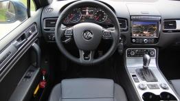 Volkswagen Touareg II Facelifting - galeria redakcyjna - kokpit