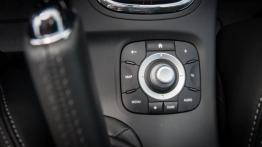 Renault Megane III GT Facelifting - galeria redakcyjna - panel sterowania na tunelu środkowym