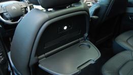 Citroen Grand C4 Picasso II - galeria redakcyjna - stolik w fotelu kierowcy