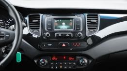 Kia Carens IV 1.6 GDI 135KM - galeria redakcyjna - konsola środkowa