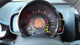 Toyota Aygo II 5d 1.0 VVT-i 69KM - galeria redakcyjna - zestaw wskaźników