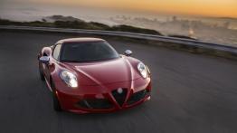 Alfa Romeo 4C (2015) - wersja amerykańska - widok z przodu