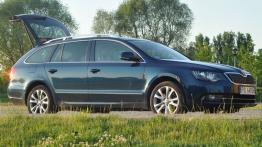 Skoda Superb II Kombi Facelifting - galeria redakcyjna - prawy bok