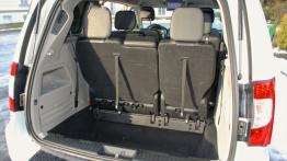 Lancia Voyager Van 3.6 V6 283KM - galeria redakcyjna - bagażnik