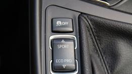 BMW Seria 1 F21 Hatchback 3d 114i 102KM - galeria redakcyjna - przyciski do sterowania trybami jazdy