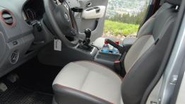 Volkswagen Amarok Canyon - galeria redakcyjna - widok ogólny wnętrza z przodu